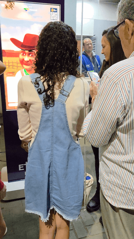 Romeiro usando o Divino 11